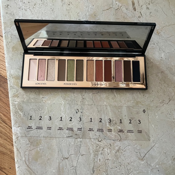 Charlotte tilbury eyeshadow palette Smokey eyes are forever